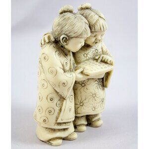Wony Ltd Italy Two Ivory Colored Resin Asian Girls Reading Singing Figurine 4"
